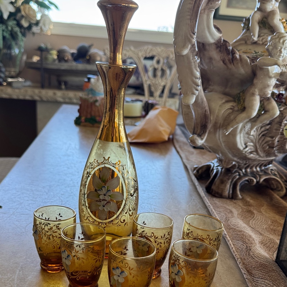 Vintage Gold Floral Decanter Set